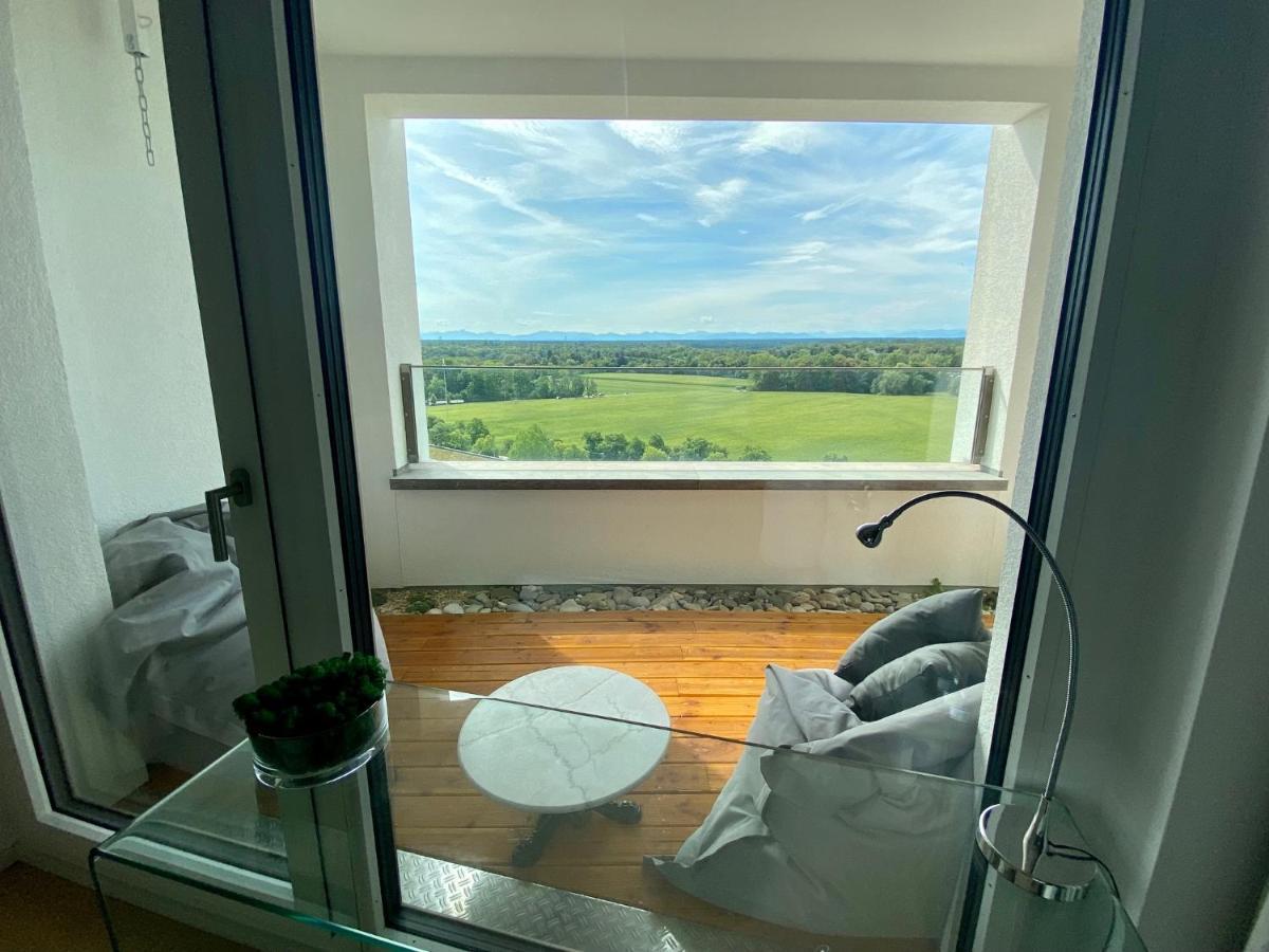Alpen-Panorama Suite - Einzigartige Privatsuite Hoch Ueber Muenchen, 12Tes Og, Alpenblick, Loggia, Whirlpool, 15 Minuten Zum Zentrum, Ruhe Und Erholung In Der Stadt Muenchen Fuer Privat Und Geschaeftlich Reisende Extérieur photo
