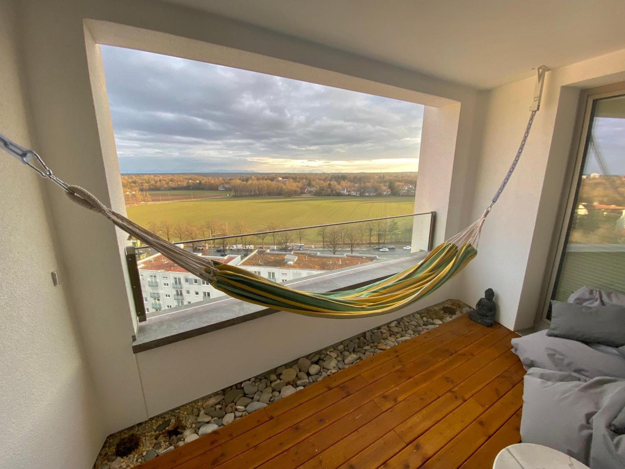 Alpen-Panorama Suite - Einzigartige Privatsuite Hoch Ueber Muenchen, 12Tes Og, Alpenblick, Loggia, Whirlpool, 15 Minuten Zum Zentrum, Ruhe Und Erholung In Der Stadt Muenchen Fuer Privat Und Geschaeftlich Reisende Extérieur photo